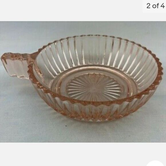 Vintage pink depression glass dish - Picture 4 of 4